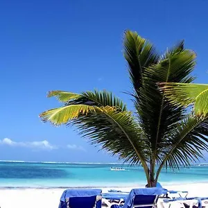 https://larimar-beach-punta-cana.comcaribbean.com